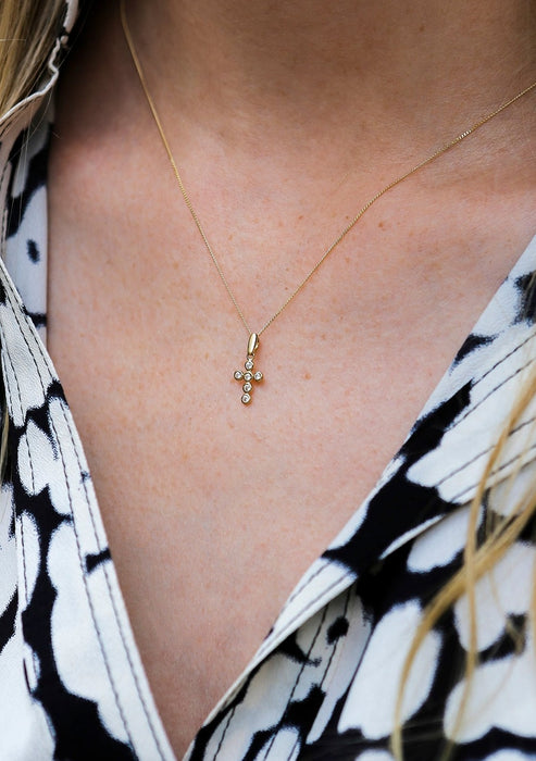 9ct Yellow Gold Cubic Zirconia Mini Bubble Cross Pendant 18 Inch Curb Chain