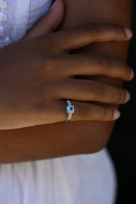 9ct White Gold Aquamarine and Diamond Ring