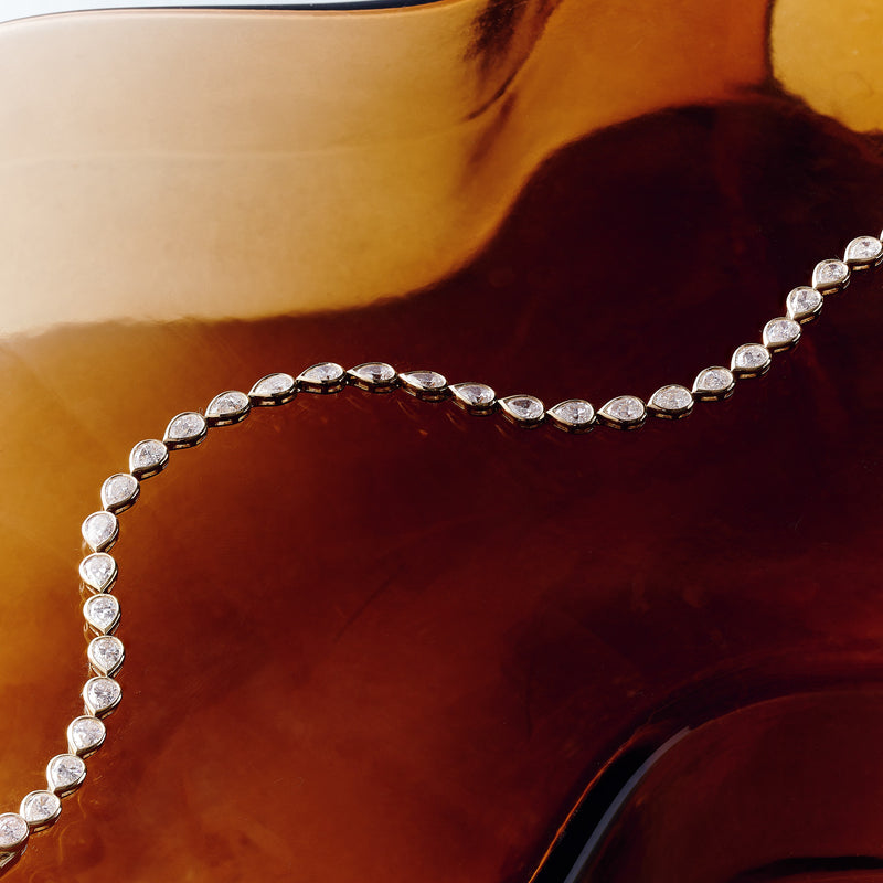 Fleur | 9ct Yellow Gold 4.40ct tw. Lab Grown Diamond Pear Tennis Bracelet